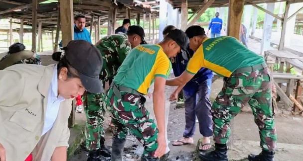 Satgas Pamtas Kostrad Ajak Warga Wujudkan Pasar Bersih