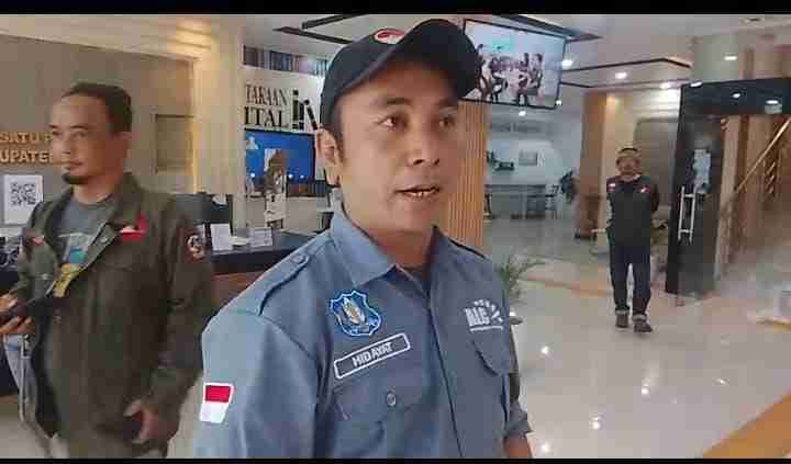 Wartawan dilarang Meliput di Kejari Cikarang Saat Kedatangan LSM Triga Nusantara