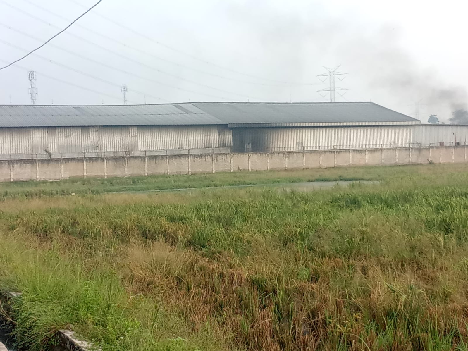 Diduga Tak Berizin dan Cemari Sawah, Gudang Plastik di Karang Bahagia Bekasi Gaji Pekerja Rp35 Ribu