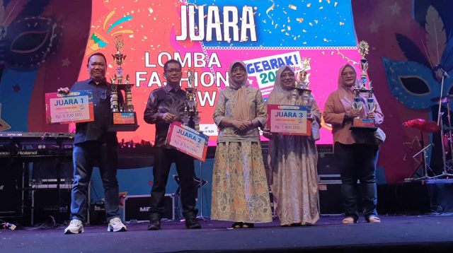 Bapenda Kabupaten Bekasi Raih Juara Pertama di Fashion Show Gebrak 2026 Vol. 2