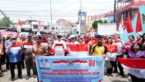 Pupuk Nasionalisme, Pemkab Tapanuli Utara Bagikan 1.814 Bendera Merah Putih di Siborong-borong Pupuk Nasionalisme, Pemkab Tapanuli Utara Bagikan 1.814 Bendera Merah Putih di Siborong-borong