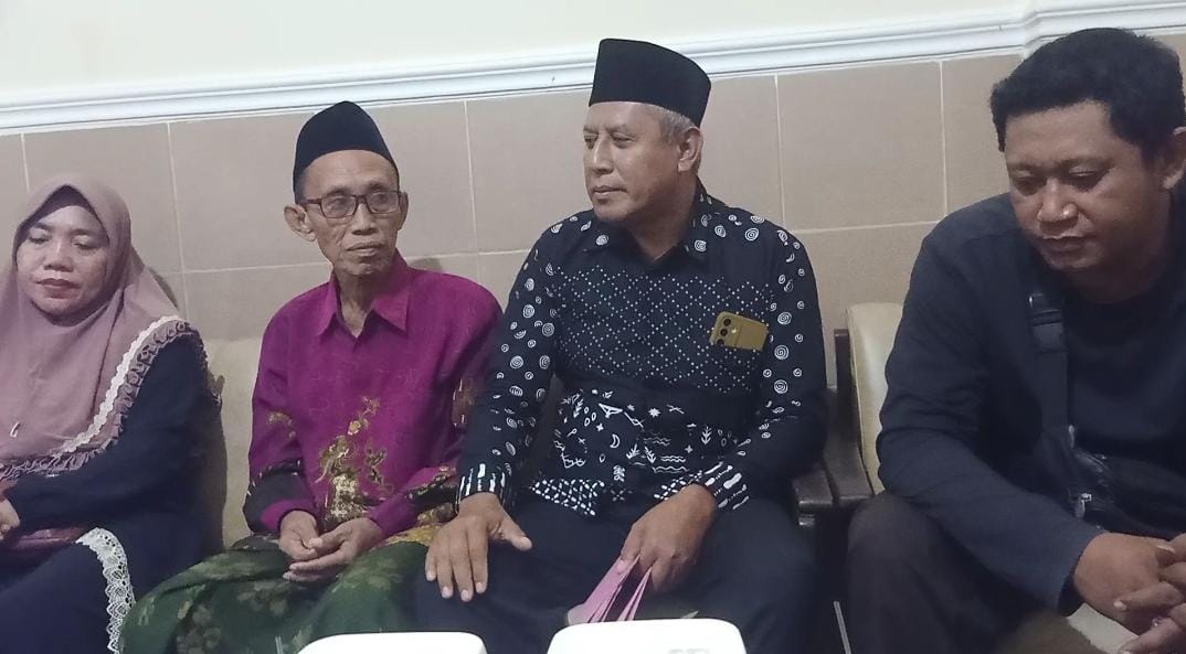 Diduga Tak Berizin, Warga Polalang Desak Satpol PP Sumenep Hentikan Pembangunan Tower
