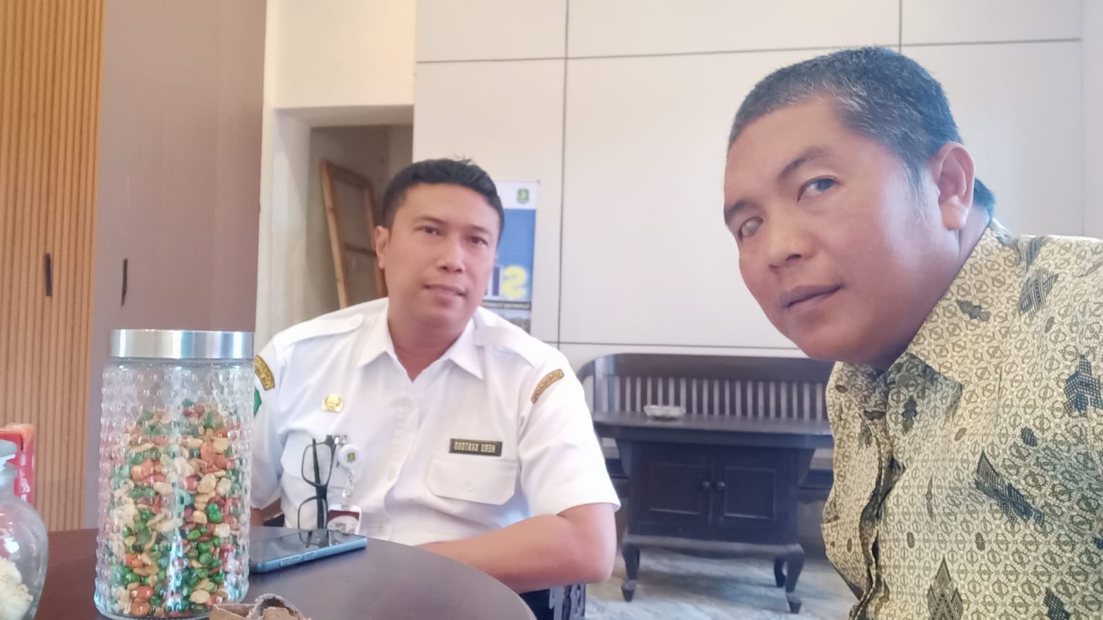 Foto : Kepala DPMPTSP Kab. Sumenep, Heru Santoso saat ditemui Media Temporatur.com