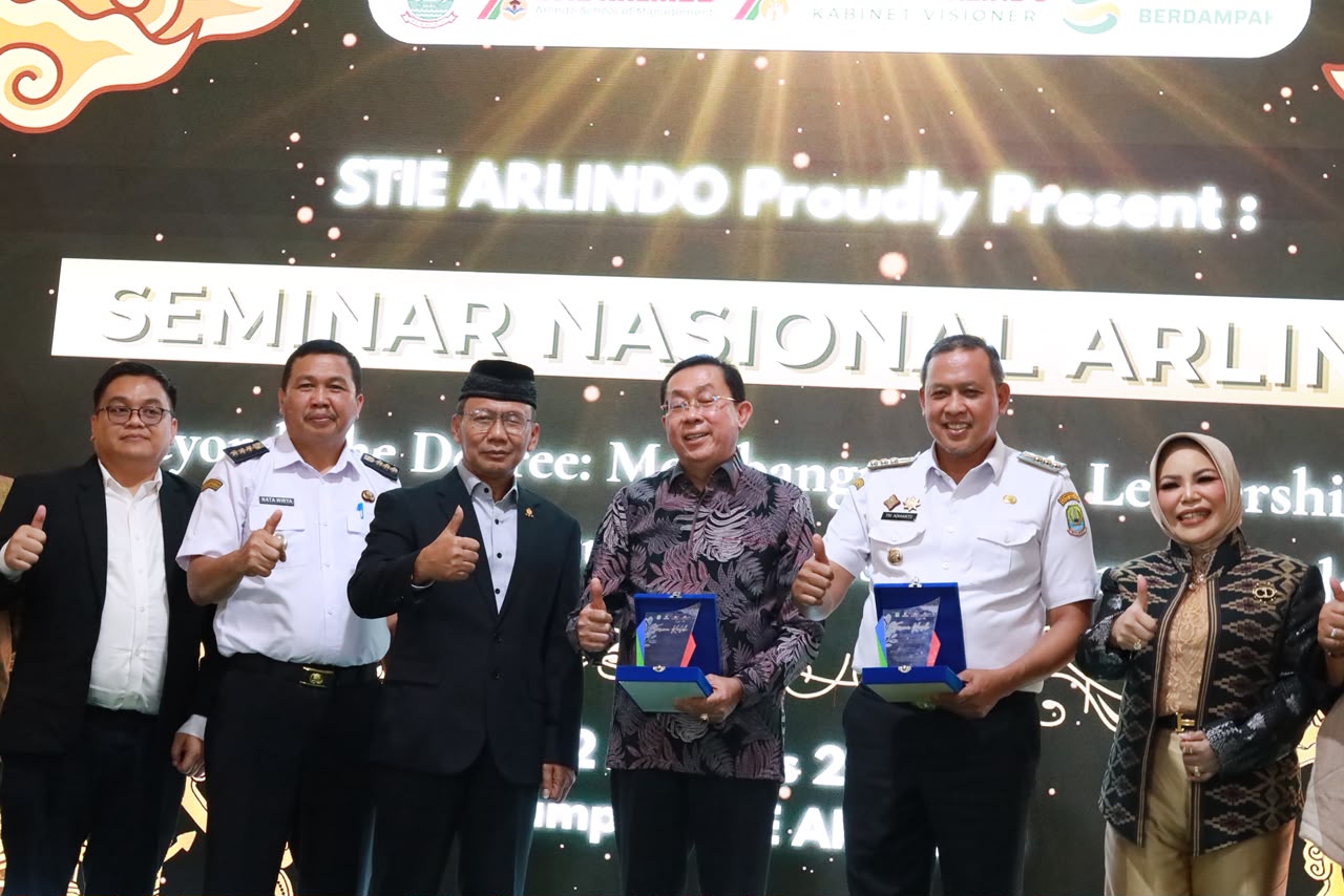 Jadi Pembicara Seminar STIE Arlindo, Tri Adhianto Ajak Mahasiswa Kuasai AI dan Media Sosial