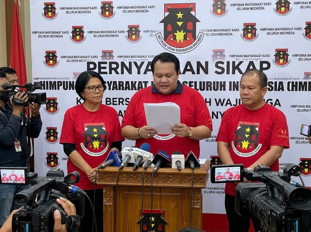 Keterangan foto : Dewan Pimpinan Pusat Himpunan Masyarakat Karo Seluruh Indonesia (DPP HMKI) menyampaikan pernyataan sikap tegas merespons berbagai keluhan warga Kabupaten Karo, Sumatera Utara. yang digelar di Yogyakarta