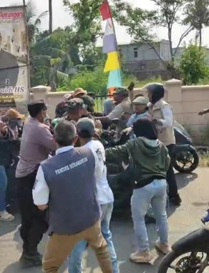 Keterangan foto: Gegara Knalpot Brong, Pawai Cakades Sukarukun No 4 Nyaris Bakuhantam, Rabu 16/9/2026.