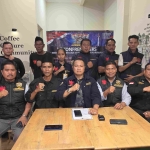 Keterangan foto : Konferensi pers LBH Harimau Tayan, Rabu 23/9/2026