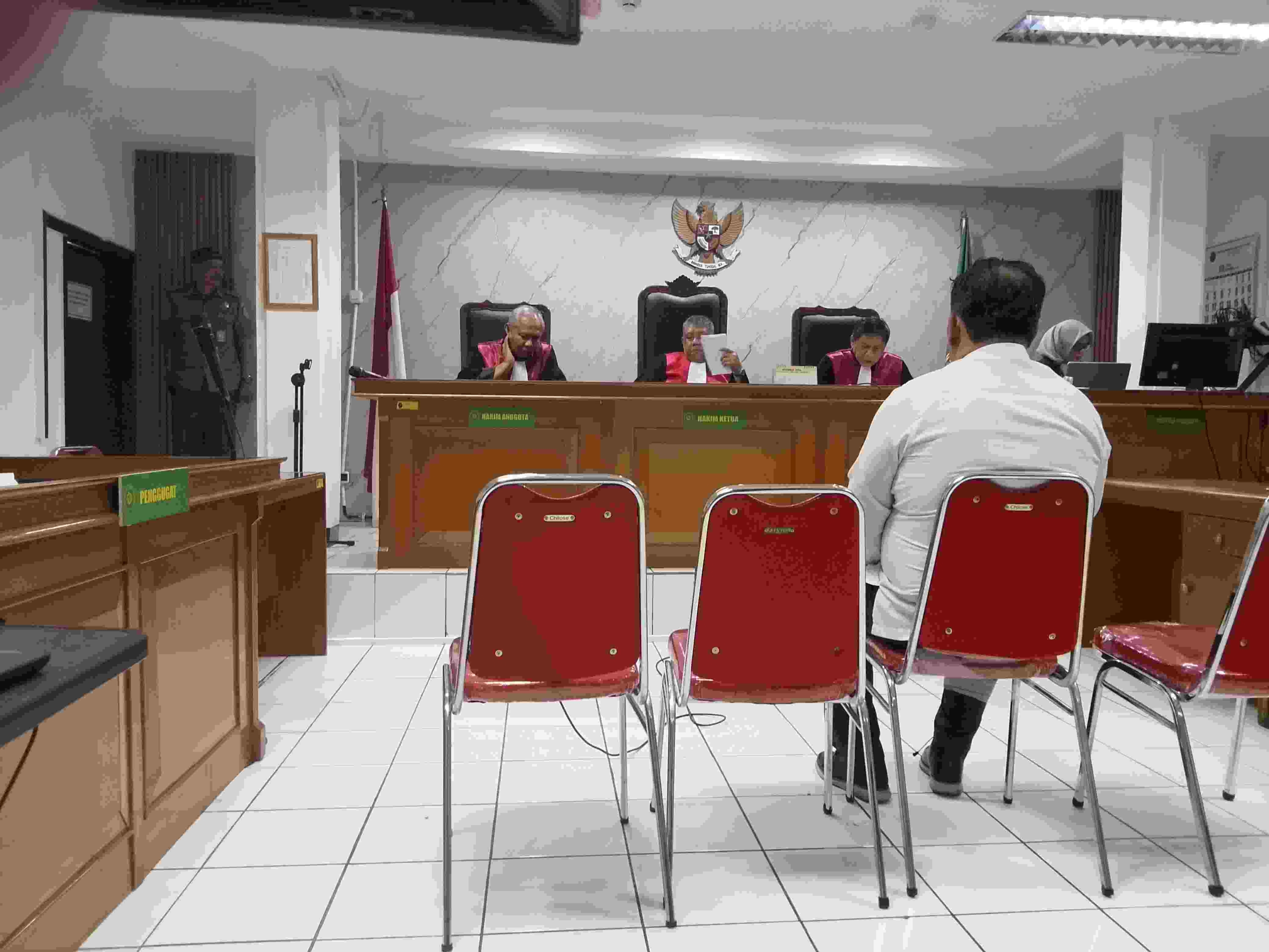 Keterangan foto : Persidangan Rahmat Atong di Pengadilan Tipikor Bandung, Kasus Tuper DPRD Kabupaten Bekasi, (Rabu 21/10 /2026)