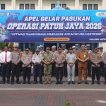 Keterangan foto ::Kapolres Metro Bekasi Pimpin Operasi Patuh Jaya 2026, Pelanggar Lalu Lintas Jadi Sasaran Penertiban Humanis Demi Keselamatan Pengendara, (Senin, 26/10/2026).